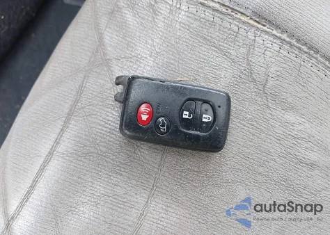 2010 Toyota Venza Base V6 из США, поврежденный, VIN 4T3ZK3BB3AU025375